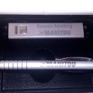 Stylo et clé USB Manitou